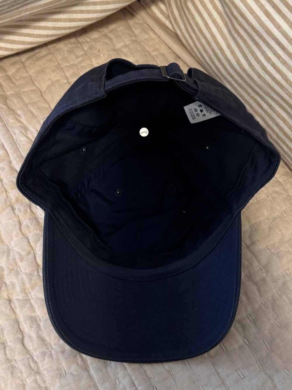 Nike Strapback 'dad' hat - Picture 3 of 3